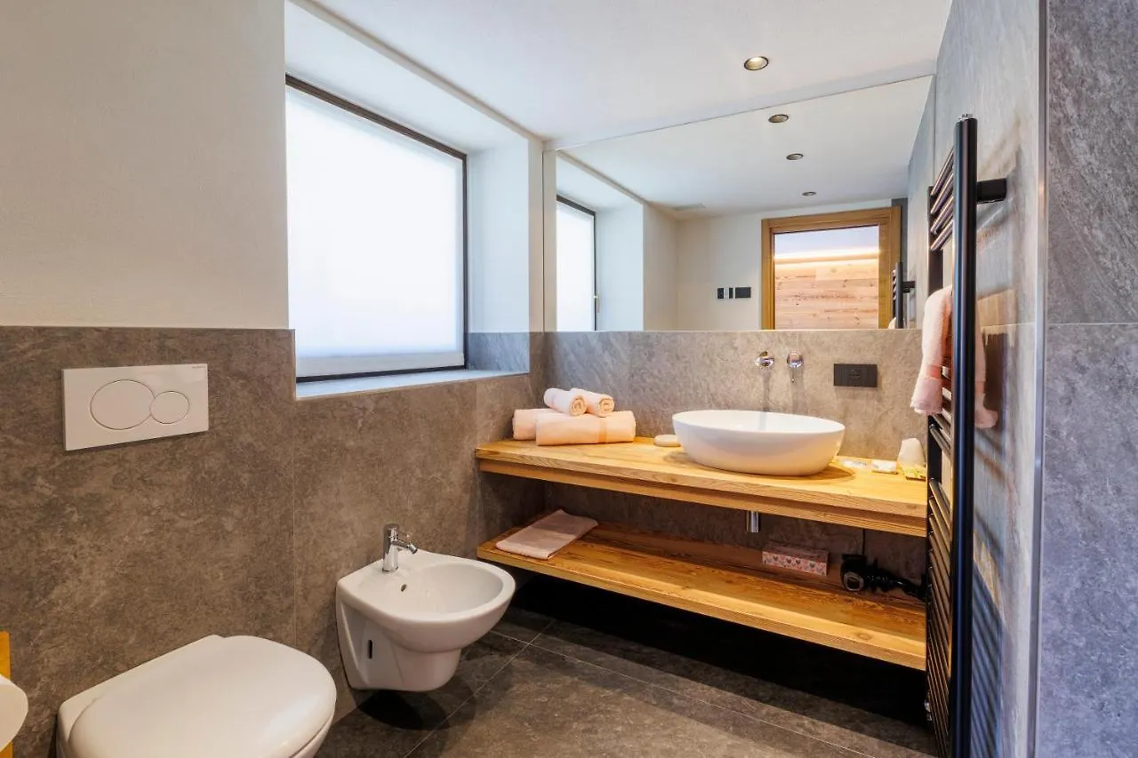 Steinbock B&B - Apartaments Livigno 3*,  Italy
