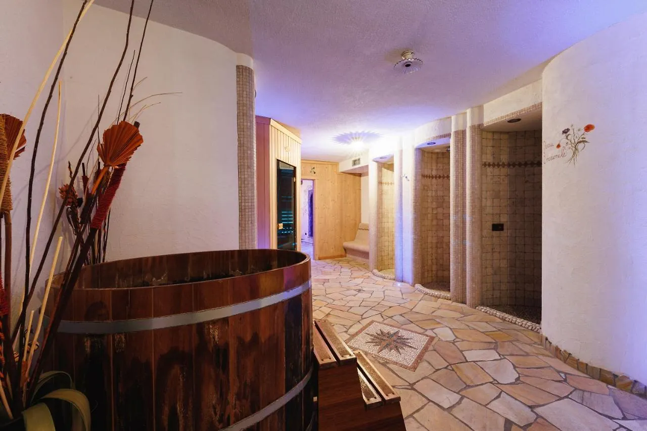 Steinbock B&B - Apartaments Livigno Hotel