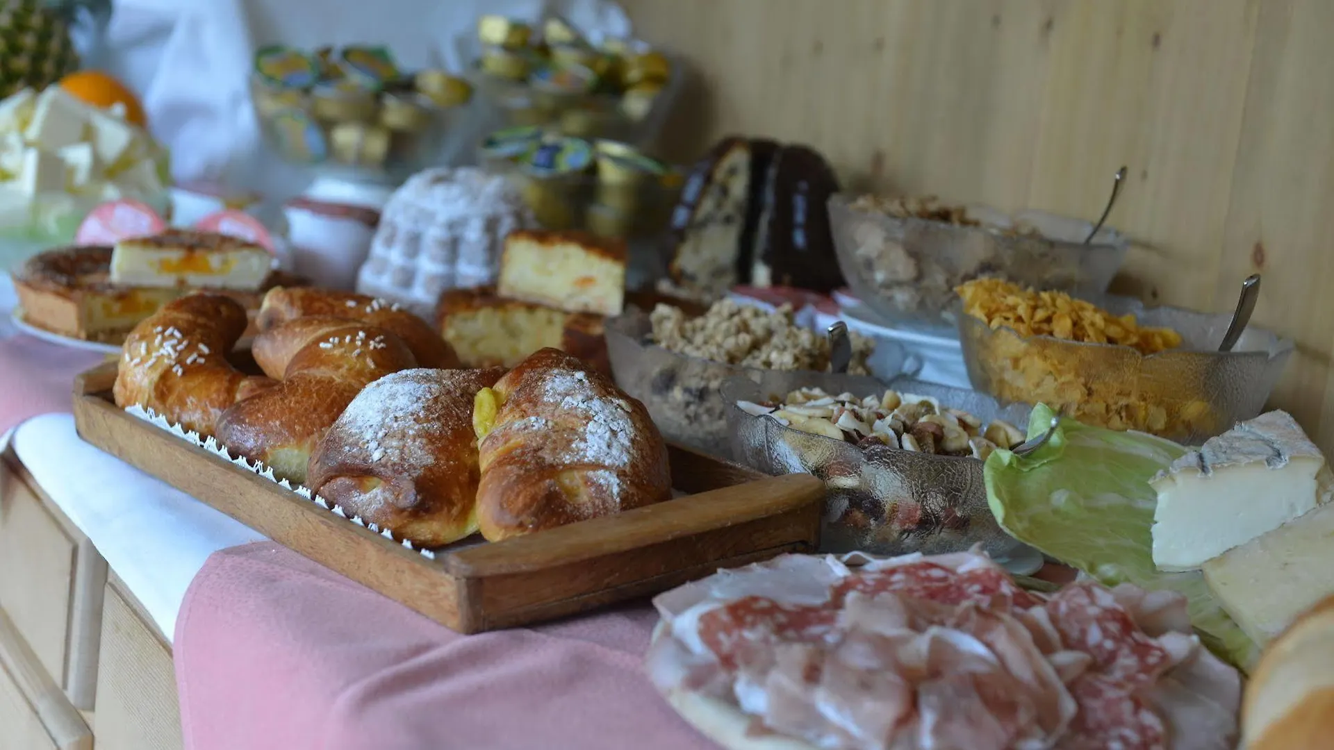 Steinbock B&B - Apartaments Livigno 3*,  Italy