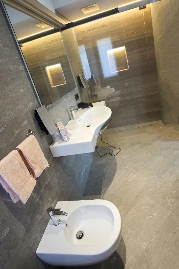Steinbock B&B - Apartaments Livigno 3*,