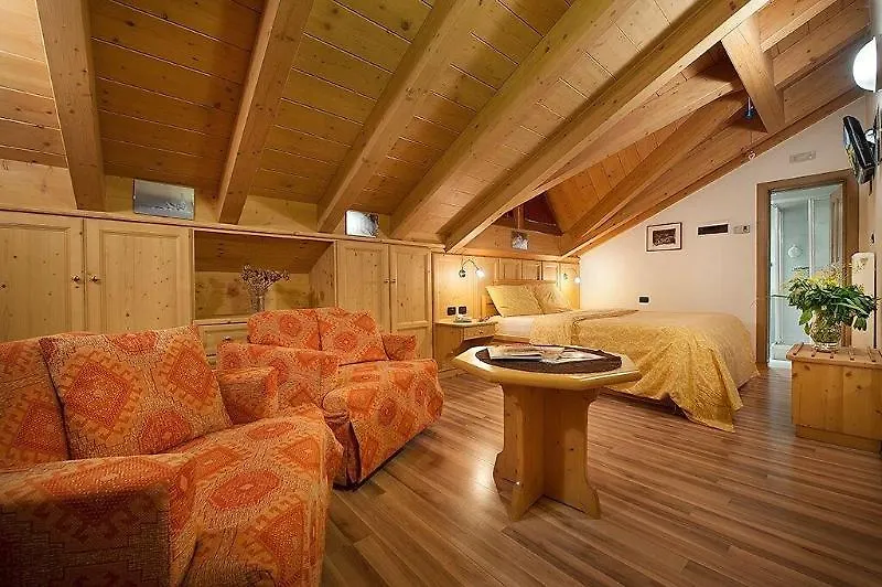 Steinbock B&B - Apartaments Livigno 3*,