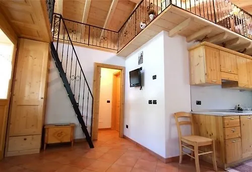 Steinbock B&B - Apartaments Livigno 3*,
